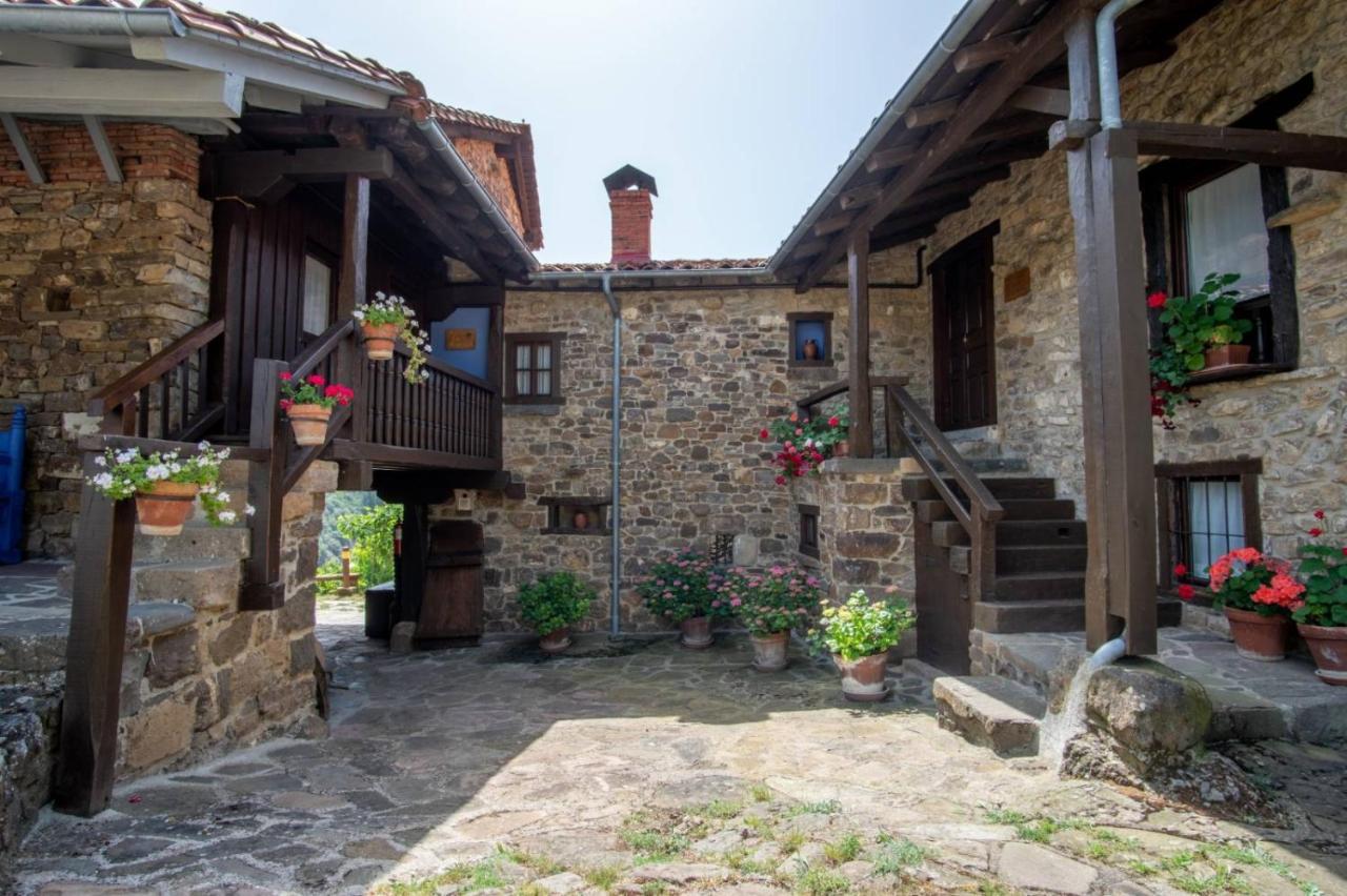 Viviendas El Barrio Cabezón de Liébana Esterno foto